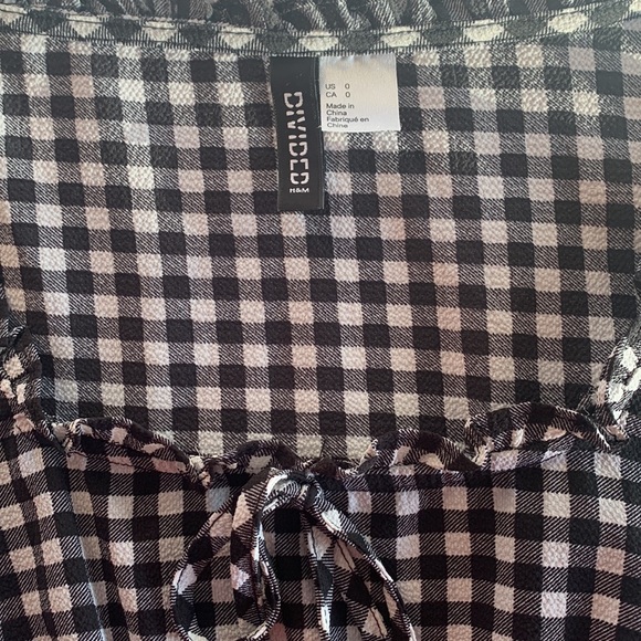 H&M super cute checkered mini dress - Picture 2 of 3